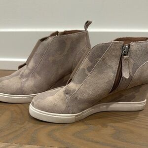 Paolo Women's Suede Wedge Ankle Boots